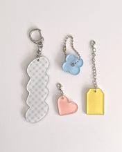Load image into Gallery viewer, PLAY 🎈4-in-1 Mirror Keychain

